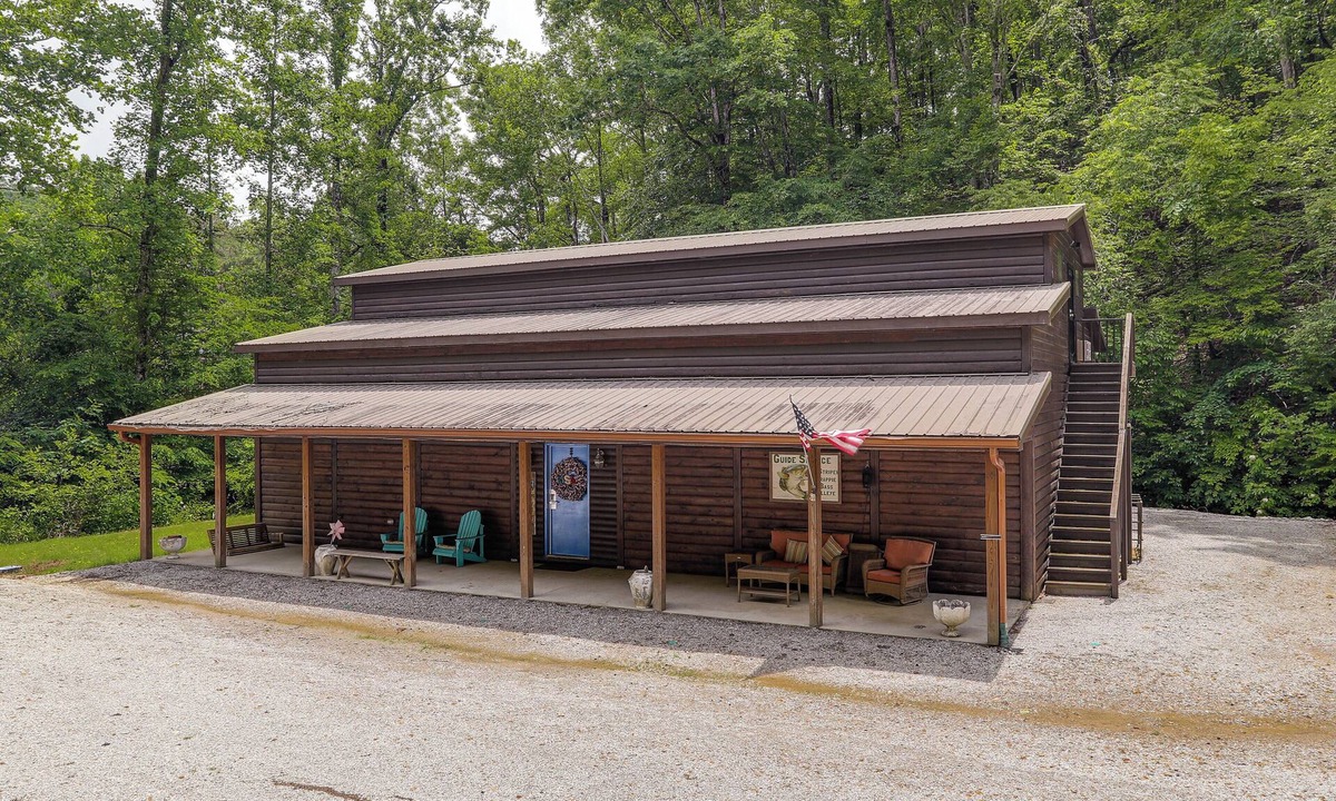 Iuka House | Woodsy + Peaceful! Family-Friendly Getaway in Iuka