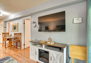 2 Mi to Silver Dollar City: Cozy Condo w/Balcony!