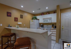 2BR ~ GOLF COURSE ~ Near The Strip! FREE TICKETS INCLUDED! (CH1-1)