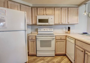 Adorable Updated Oceanfront Condo on the top floor!