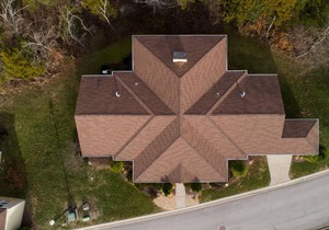 Adorable Villa in the Heart of Branson!! Lots of Space with an Intimate Feel!