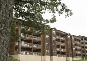 Beautiful 2 bedroom unit at resort, sleeps 8