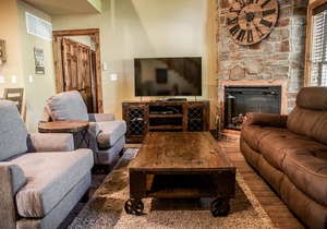 Close to SDC. 4 Bed, 4 Bath Lodge at beautiful Stonebridge Resort.