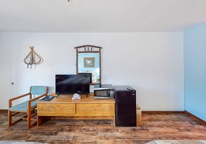Comfortable and Convenient Studio Near Table Rock Lake w/Free WiFi, Shared Pool