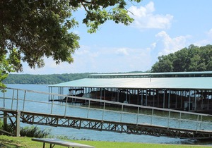 Condo at Kentucky Lake's Lynnhurst Family Resort
