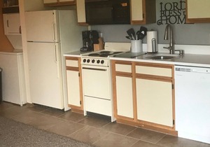 Cozy Condo 8 Miles from Silver Dollar City!