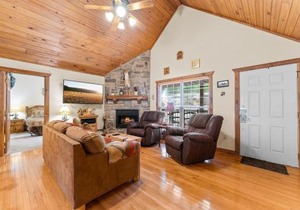 Dakota Lodge Home