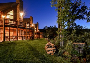 Fisherman's Paradise! Boat Slips & Dock 6Bed @ Luxury Lakefront Chalet Resort