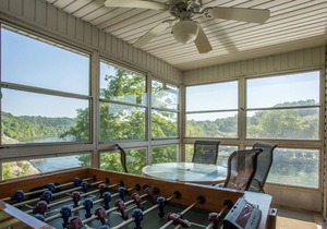 Fort Taneycomo - Updated 2 bed/2 bath condo located at Fall Creek Resort!