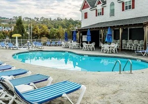 Four Bedroom Luxury Condo, Stormy Point Village (2027706)