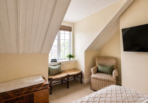 Granville Queen Inn Downtown Edenton Full Bed Top Floor