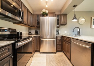King Bedroom Condo with Balcony - Golf Course View