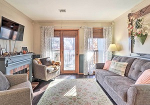 ‘Lake Cottage’ Condo Near Family Fun & Outdoor Rec