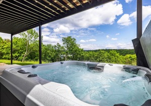 Luxury 7BED Private Lakefront Lodge Resort Pool/Hot Tubs Perfect for Large Family