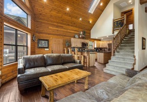 Luxury Lakefront Resort Chalet 1~2 Pools~FREE Amenities~Dock~MiniGolf~Waterslide