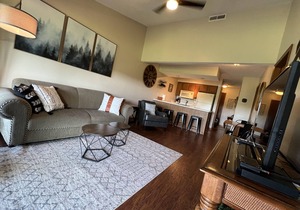 New! Treetop Retreat: 1 Mile from Silver Dollar City