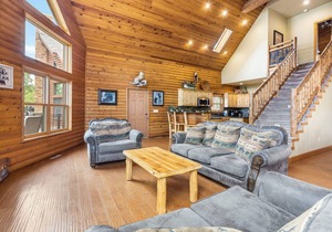 Perfect Family Vacation, near Dogwood Canyon- Lakefront Free Amenities Hot Tub Pools
