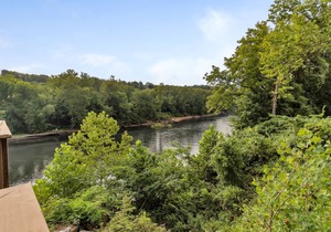 Pet Friendly! Tuscany on-Taneycomo- 2 bed/2 bath condo on Lake Taneycomo