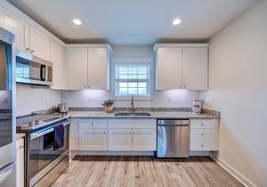 Saltwater Suites, 106 Queen 1st Floor