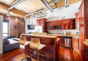 *Studio Loft*Walk to Broadway*Printers Alley Lofts