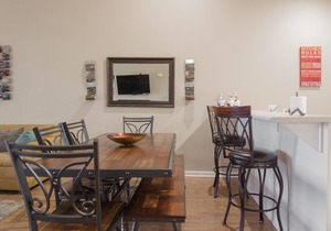 Updated 2 BR Condo ~ Near the 76 Strip! FREE TICKETS INCLUDED! (CH1-35)