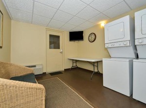 Landing Inn | Downtown Branson