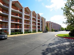 Grand Crowne Resort | Branson