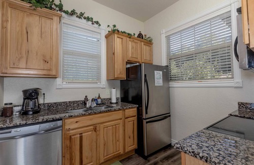Indian Point Condo | 103 m² Condo ∙ 2 bedrooms ∙ 6 guests