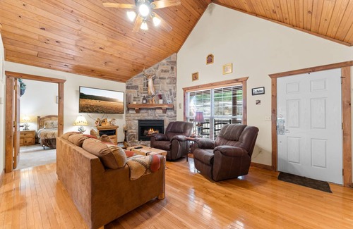 Branson West Cabin | 111 m² Lodge ∙ 2 bedrooms ∙ 6 guests