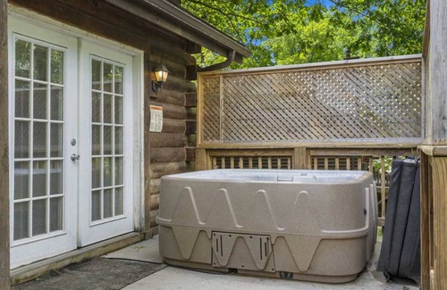 Branson Cedars Cabin | 118 m² Cabin ∙ 3 bedrooms ∙ 8 guests