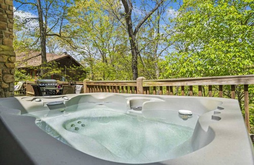 Branson Cedars Cabin | 118 m² Cabin ∙ 3 bedrooms ∙ 8 guests