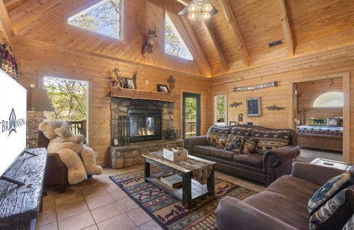 Branson Cedars Cabin | 118 m² Cabin ∙ 3 bedrooms ∙ 8 guests