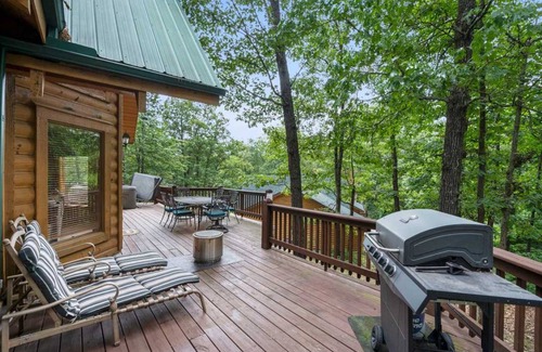 Branson Cedars Cabin | 119 m² Cabin ∙ 2 bedrooms ∙ 6 guests