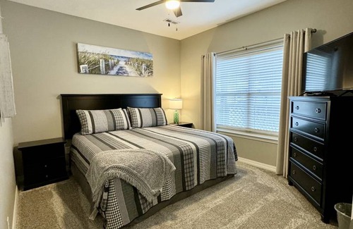Hollister Condo | 130 m² Condo ∙ 3 bedrooms ∙ 8 guests