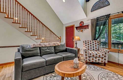 Blue Eye Cottage | 135 m² Cabin ∙ 2 bedrooms ∙ 6 guests