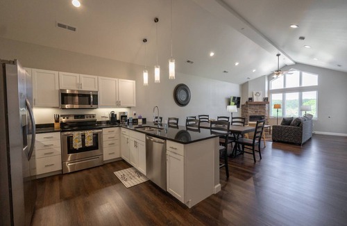 Branson Condo | 163 m² Condo ∙ 3 bedrooms ∙ 12 guests