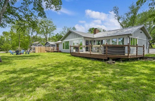 Big Cedars House | 192 m² House ∙ 3 bedrooms ∙ 10 guests