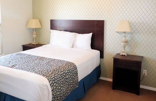 Kimberling City Condo | 2 - BD Lakeview Suite - 2LO - 02