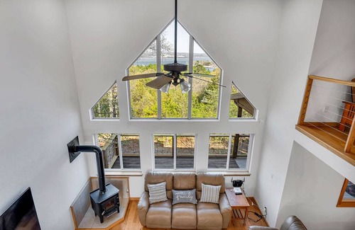 Blue Eye House | 228 m² House ∙ 3 bedrooms ∙ 14 guests