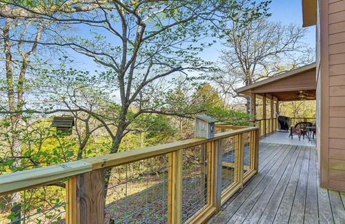 Blue Eye House | 228 m² House ∙ 3 bedrooms ∙ 14 guests