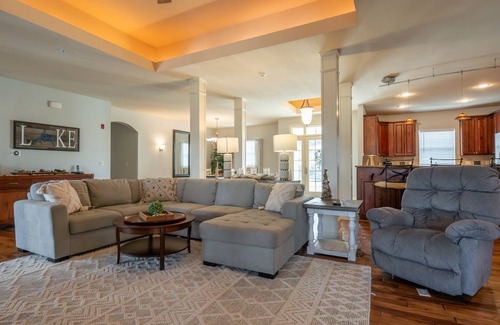 Branson House | 242 m² House ∙ 4 bedrooms ∙ 10 guests