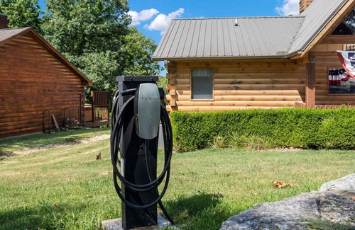 Branson Cedars Cabin | 254 m² Cabin ∙ 5 bedrooms ∙ 16 guests