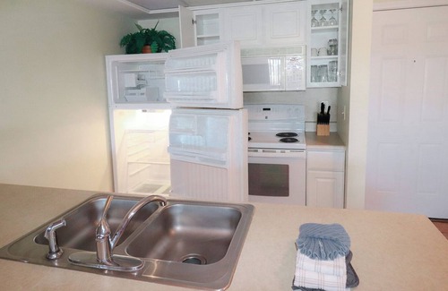 Kimberling City Condo | 3 -BD Lakeview Suite - 3LO - 02