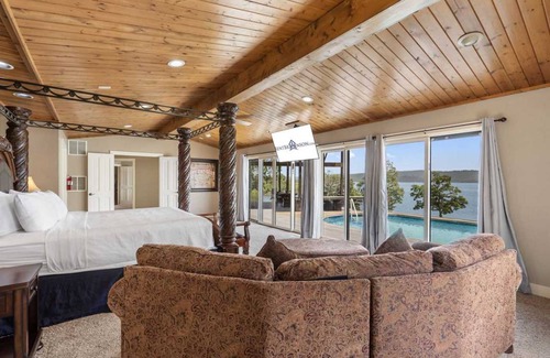 Lampe House | 325 m² House ∙ 6 bedrooms ∙ 18 guests