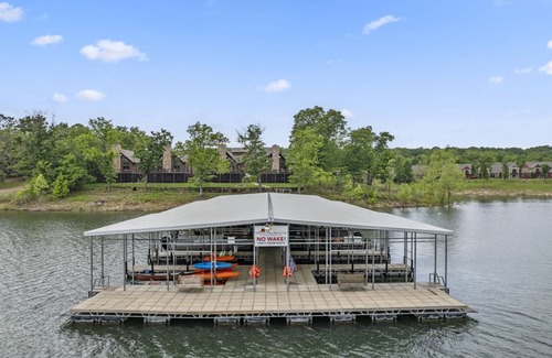 Lampe House | 372 m² House ∙ 8 bedrooms ∙ 24 guests