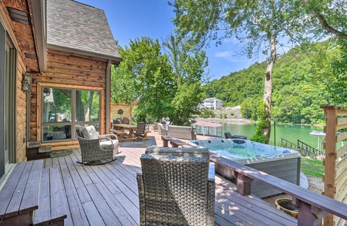 Hollister House | 390 m² House ∙ 5 bedrooms ∙ 16 guests