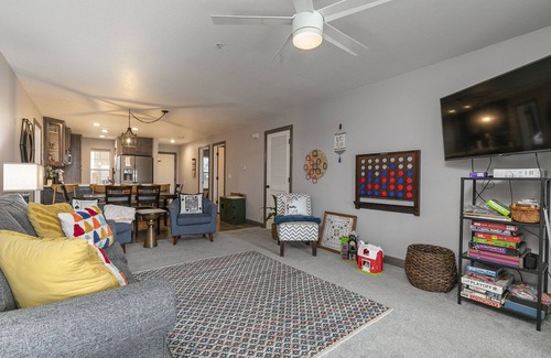 Branson Condo | 3BR Condo ~ Lots of Games! ~ Near the Strip! ~ FREE TICKETS INCLUDED! (GTG)