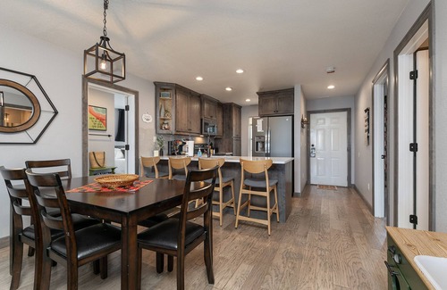 Branson Condo | 3BR Condo ~ Lots of Games! ~ Near the Strip! ~ FREE TICKETS INCLUDED! (GTG)