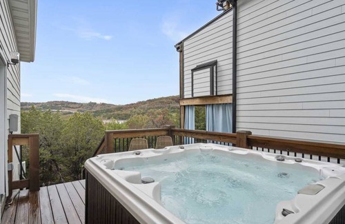 Hollister House | 548 m² House ∙ 9 bedrooms ∙ 28 guests