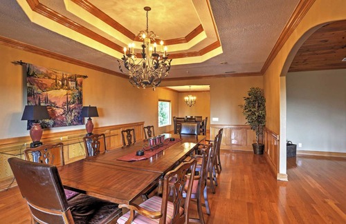 Table Rock House | 719 m² House ∙ 4 bedrooms ∙ 14 guests